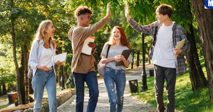 Group supporting life transitions